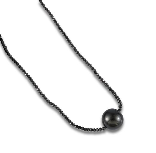 BLACK DIAMOND AND TAITHI PEARL NECKLACE