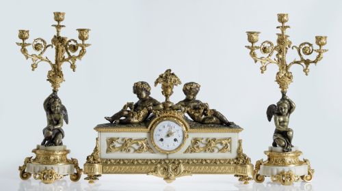 Guarnición de reloj y pareja de candelabros Napoleón III, F
