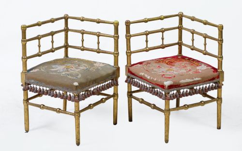 Pareja de sillas de esquina, España, S. XX