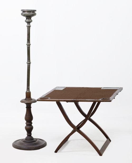 Mesa de juego de tijera, med. S. XX