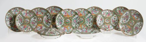 Lote de  porcelana "familia rosa" de Cantón, China, S.XIX