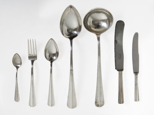 Juego de cubiertos en plata española con marcas de Valencia