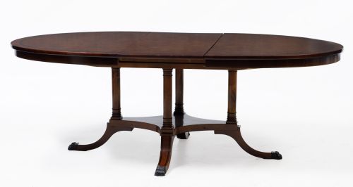 Mesa de comedor ovalada de gusto inglés, S.XX