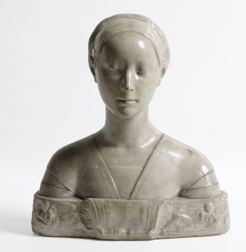 "Busto de la princesa Leonor de Aragón", escultura de escay