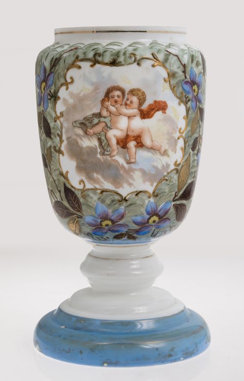 Jarrón de opalina, S. XX