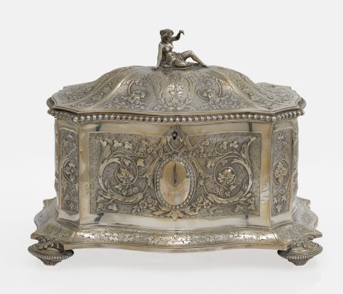 Cofre joyero de plata francesa punzonada, S.XIX,  Martial F