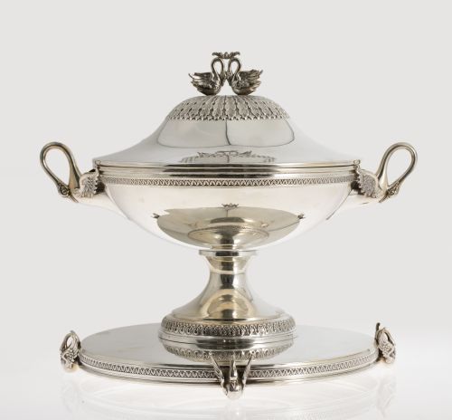 Sopera estilo imperio de plata española ley 916, S. XX