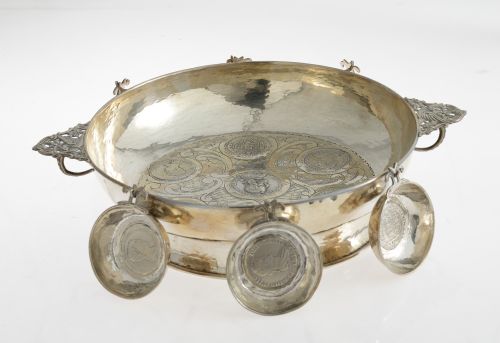 Ponchera con seis tacitas en plata española ley 916 S.XX