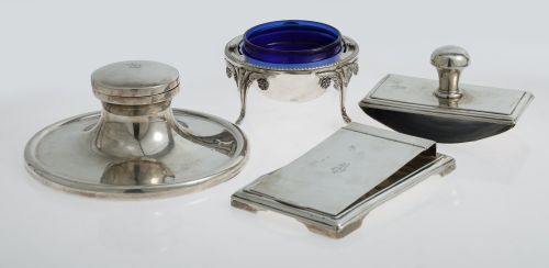 Set de escribanía y recipiente para caviar de plata contras