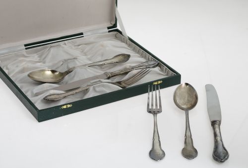 Set de cubiertos "tú y yo" de plata española ley 916, S. XX