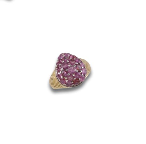 SORTIJA DE ORO CON RUBIES Y DIAMANTES