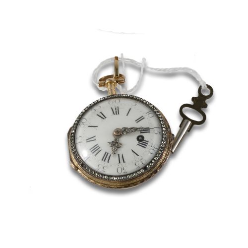 RELOJ CATALINO CON ESMALTE