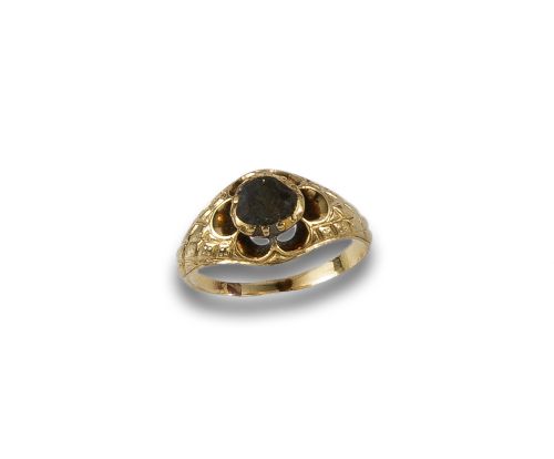 SORTIJA ANTIGUA DE ORO CON DIAMANTE