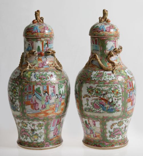 Pareja de jarrones de porcelana familia rosa, Cantón, China