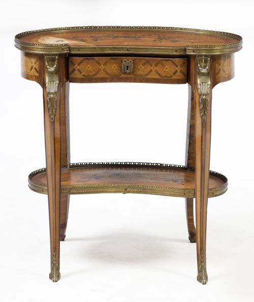 Mesa auxiliar de riñón estilo transición de Luis XV a Luis 