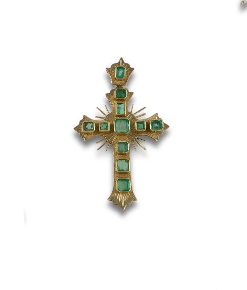 CRUZ DE ORO Y ESMERALDAS