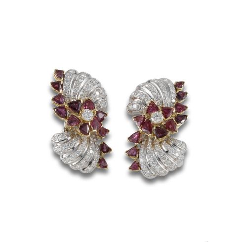 PENDIENTES DE ORO BICOLOR, RUBÍES Y DIAMANTES