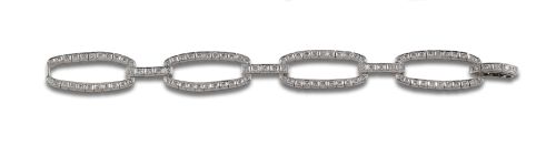 BRACELET WITH DIAMONDS