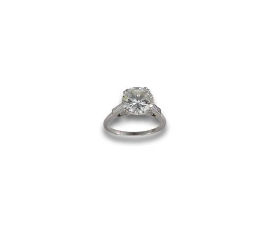 BOUCHERON RING WITH CERTIFIED 3.01 CT DIAMOND