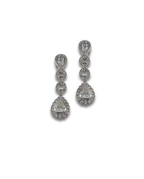PENDIENTES LARGOS DE ORO Y DIAMANTES 