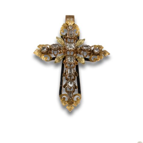 ANTIQUE GOLD AND DIAMONDS CROSS