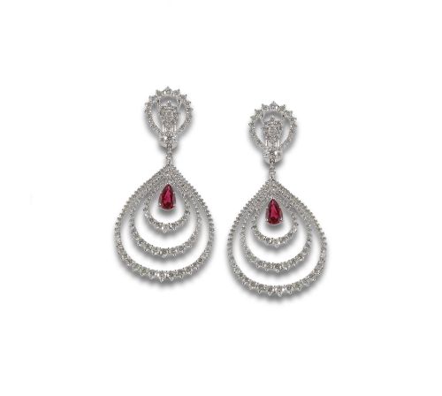 PENDIENTES DE ORO CON RUBIES PERA Y BRILLANTES