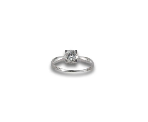 GOLD RING WITH DIAMOND