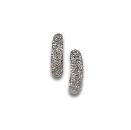 GOLD AND DIAMOND HOOP EARRINGS