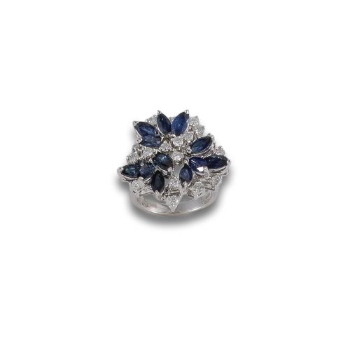 ROSE GOLD RING WITH ROSE SET AND DIAMONDS