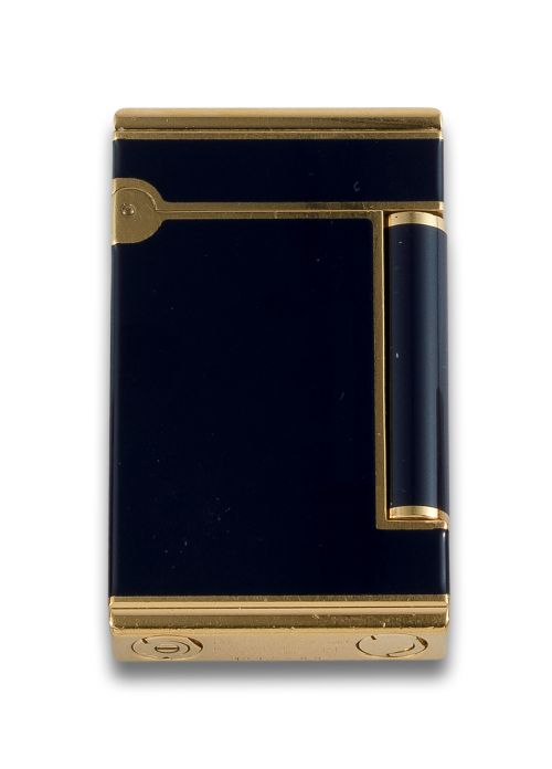 ST DUPONT LIGHTER IN GOLD PLATING AND BLUE CHINESE LACQUER