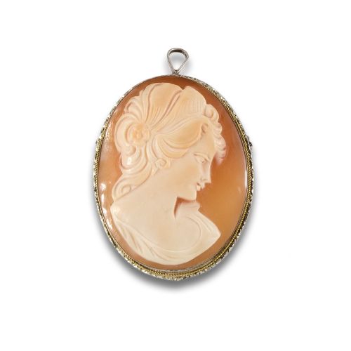 SILVER CAMEO PIN / PENDANT