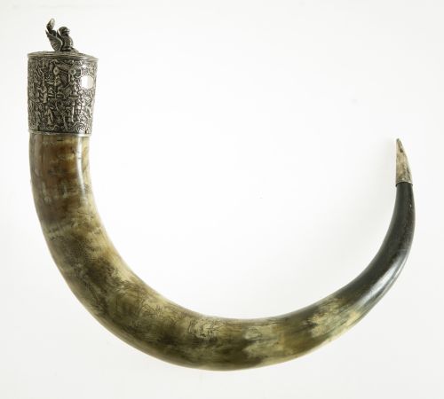 Cuerno grabado y montado en plata, Cantón, S.XIX