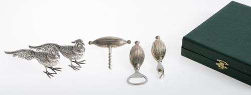 Case with bottle openers and a pair of birds in 916 sterlin
