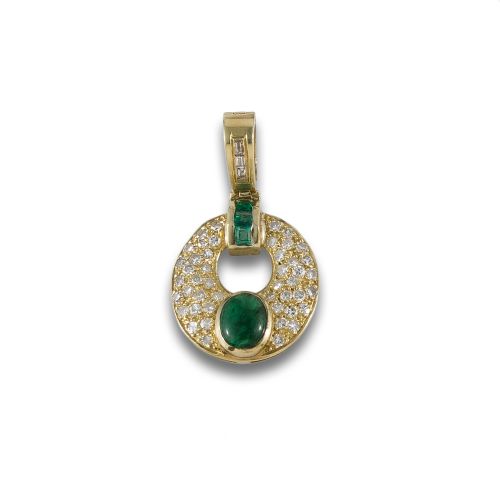 GOLD PENDANT WITH DIAMONDS AND EMERALD.