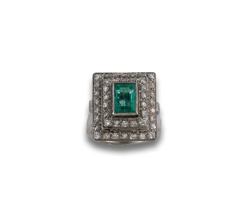 ART DECO STYLE COCKTAIL RING IN PLATINUM AND YELLOW GOLD WI