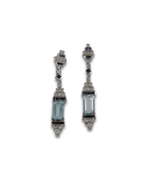LONG PLATINUM EARRINGS WITH AQUAMARINE, SAPPHIRES AND DIAMO