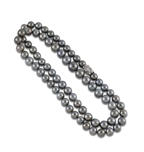 LONG NECKLACE WITH TAHITI PEARLS
