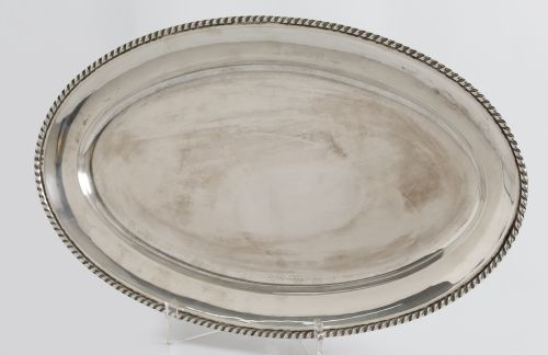 Oval serving platter in 916 Spanish silver