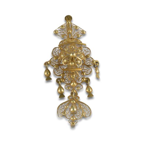 EXTREMADURA TEMBLADERA PENDANT IN GOLD FILIGREE