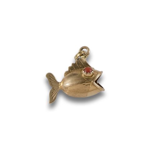 GOLD FISH AND CORAL PENDANT