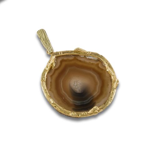 GOLD AND AGATE PENDANT