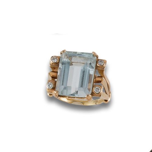 ROSE GOLD CHEVALIER RING WITH TOPAZ AND DIAMONDS