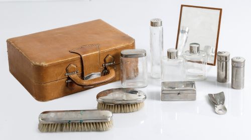 Men's leather toiletry bag, mid-20th century