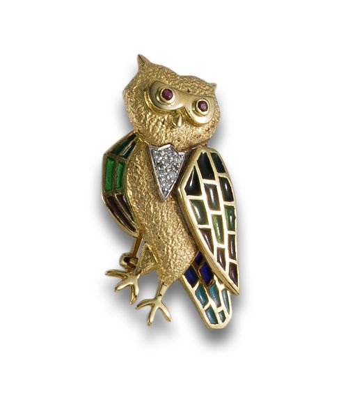 GOLD AND ENAMEL OWL PIN