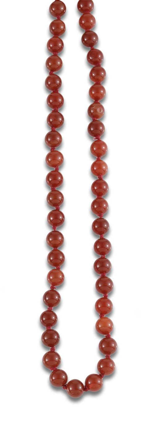 CHALCEDONY AND GOLD BEAD NECKLACE