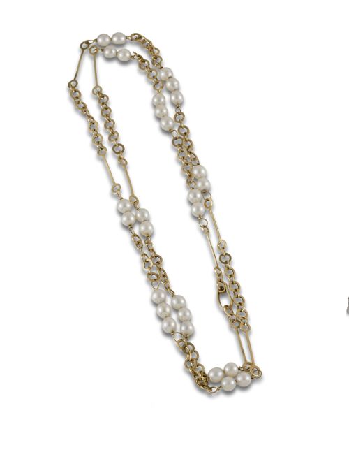 GOLD AND CULTURED PEARL NECKLACE