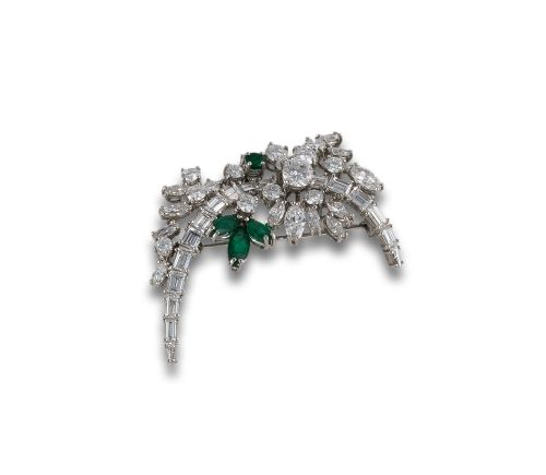PLATINUM BROOCH WITH DIAMONDS AND EMERALDS