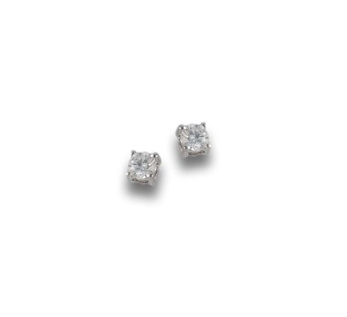 White gold stud earrings with diamonds