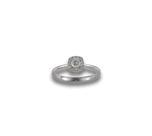 WHITE GOLD RING WITH DIAMONDS