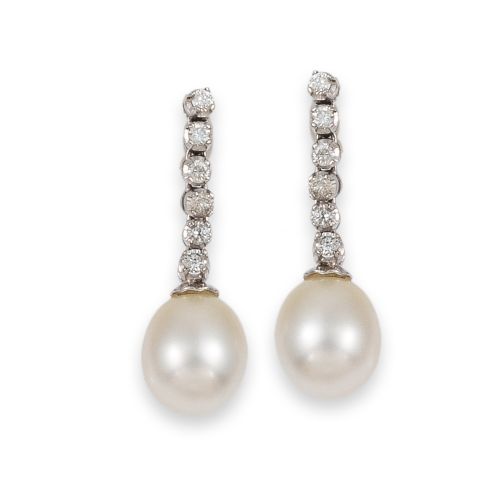 PENDIENTES DE ORO CON PERLA Y DIAMANTES